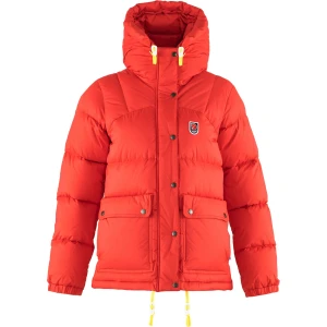 Röd Fjällräven jacka - Säljer min jacka från Fjällräven i mycket fint skick! Använd ett fåtal gånger