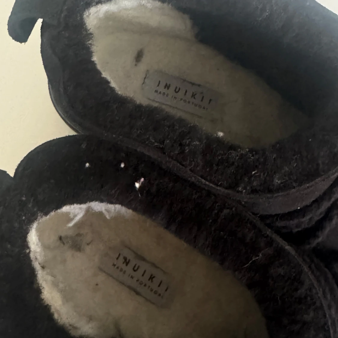 Svarta boots från Inuikii low med pälsfoder - 2