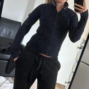 Dark blue zip sweater - Dark blue zip sweater from henry lloyd, very goo contidion