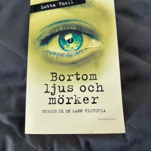 Bok ”Bortom ljus och mörker” - Bok som är i ett mycket bra skick 