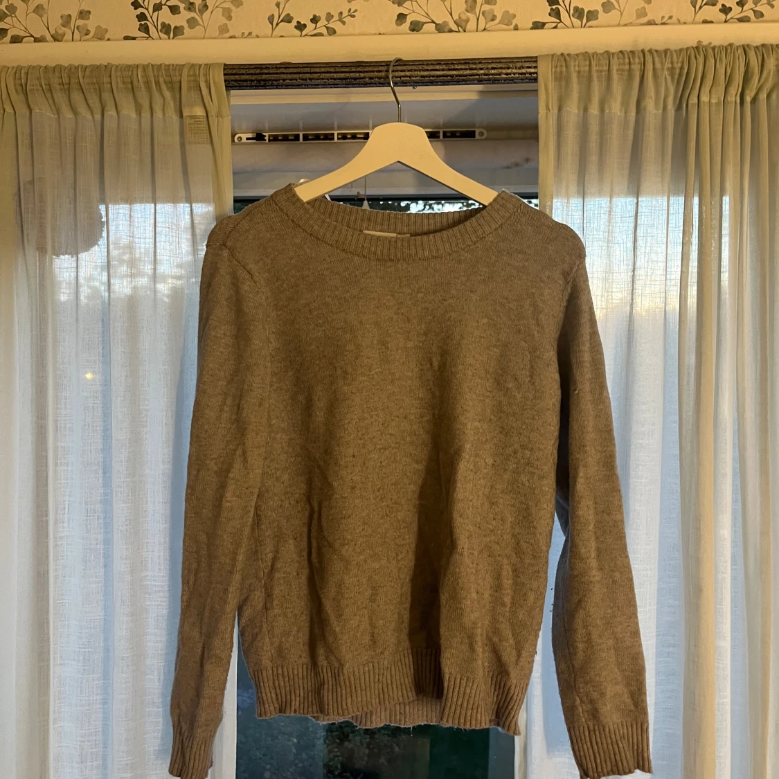 Grå stickad tröja från VILA - 1