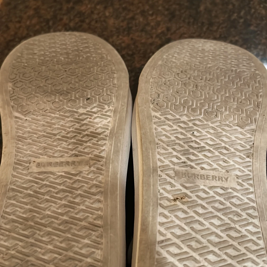 Burberry sneakers med rutig detalj - 4