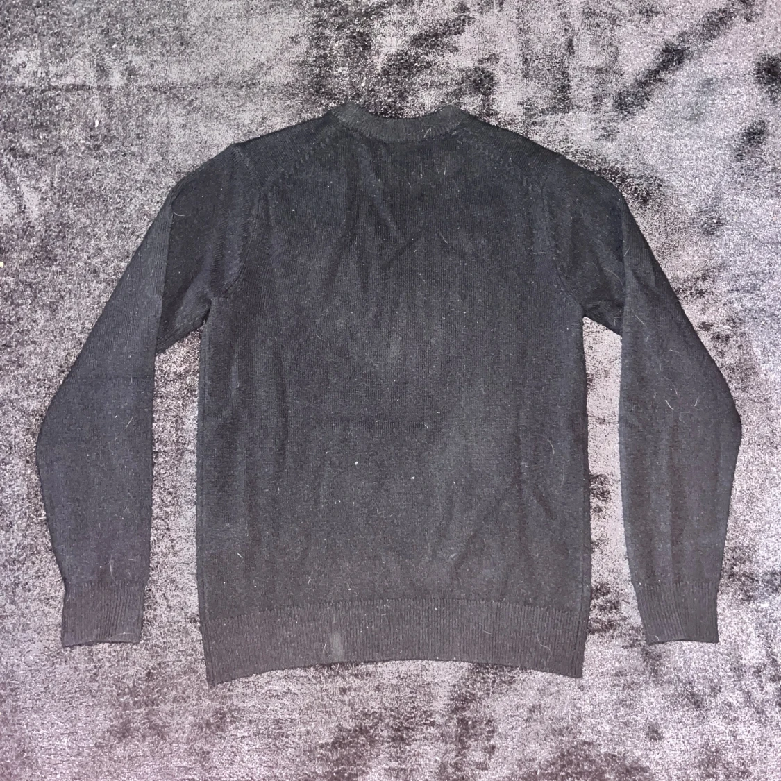 Svart merinoull tröja med rund hals - 1