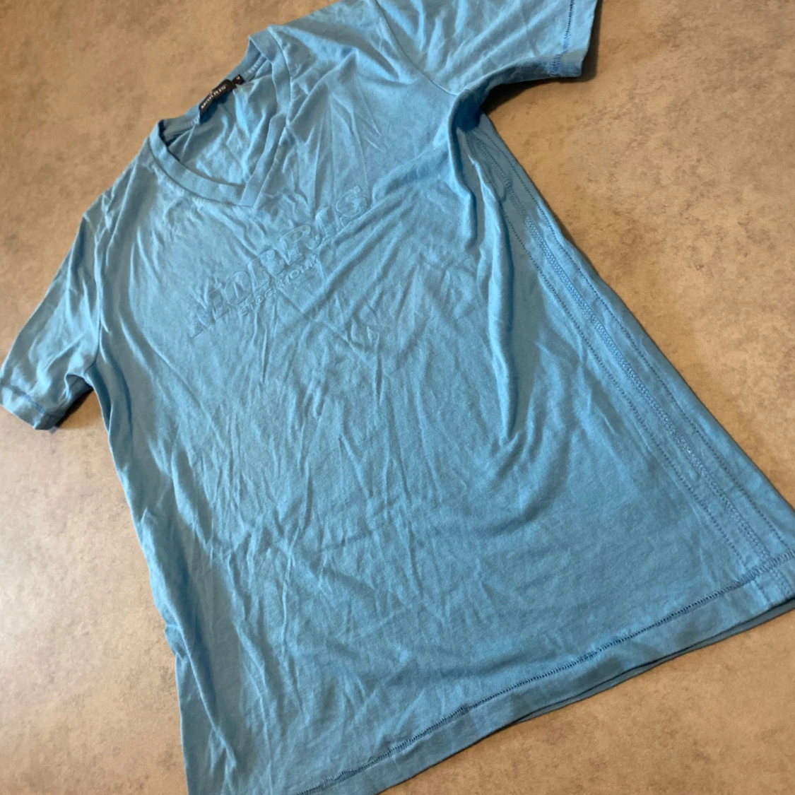 Blå v-ringad t-shirt Morris M - 1