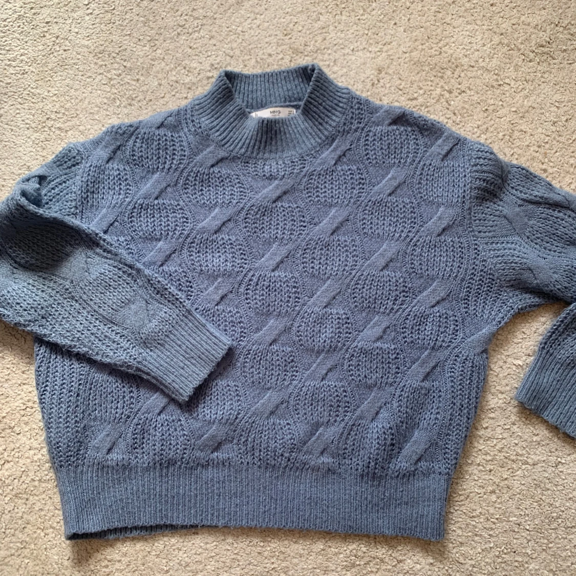 Blå stickad tröja från MNG Casual - 1