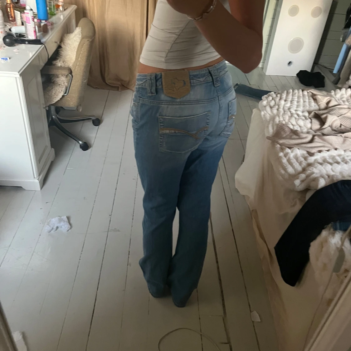 Ljusblå bootcut jeans  - 2