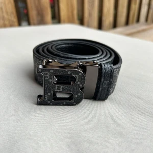 Burberry bälte  - Gggghhhhh