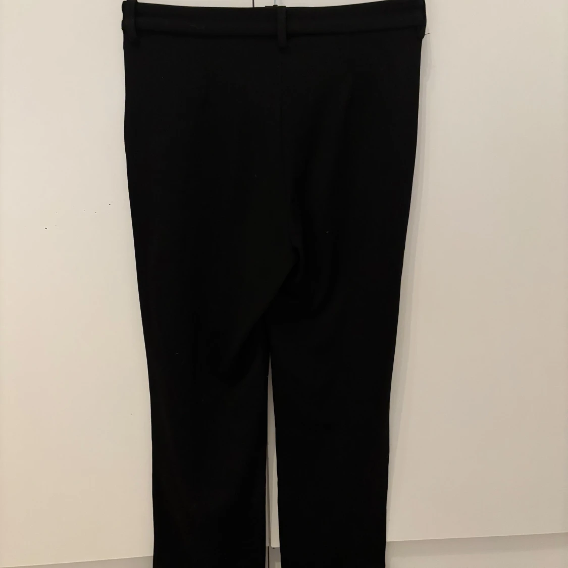 Svarta kostymbyxor från Vero Moda - 1