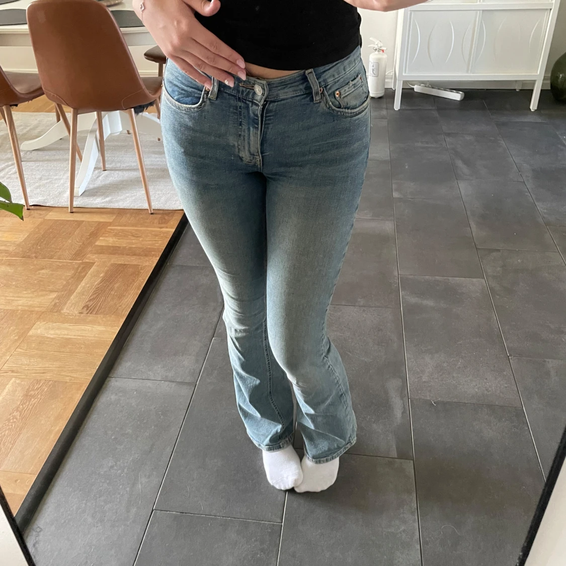 Blåa lågmidjade jeans - 1