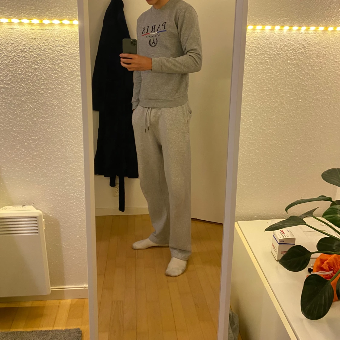 Grå tjocktröja från Paris Tour d'Or