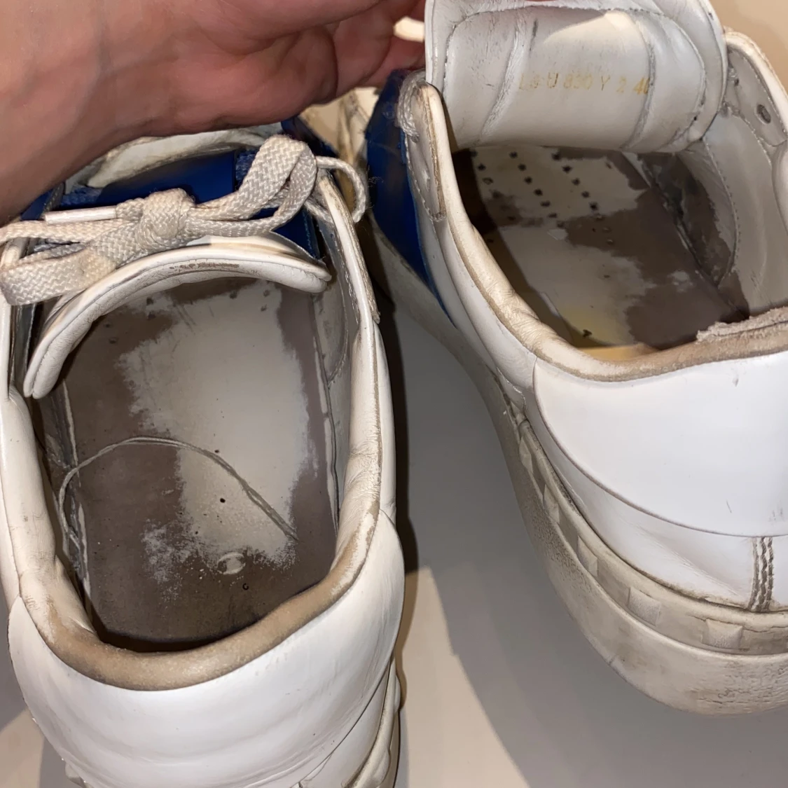 Valentino Garavani sneakers med blå detalj - 3