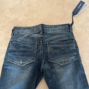 Miss sixty jeans - Låga raka jeans i helt nytt skick, strl 23/34 och motsvarar XXS. Har inga bilder på då de är för små 💗Pris kan diskuteras vid snabb affär!