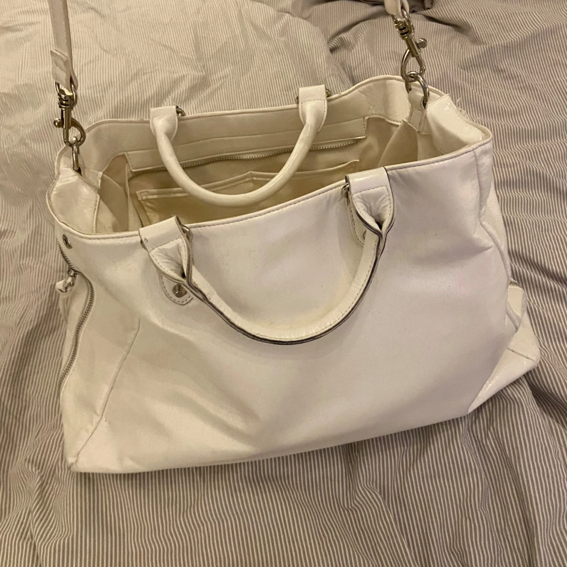 Vit axelväska med dragkedja från NA-KA - 2