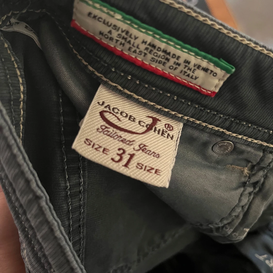 Jacob Cohen mörkblå jeans, stl 31 - 2