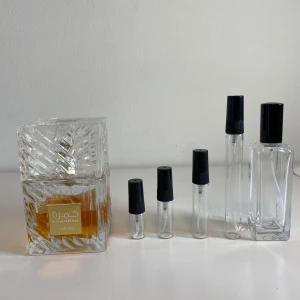 Lattafa Khamrah  - En otrolig parfym från Lattafa, luktar som en nybakad äpplepaj. 🤩1ml: 13kr 2ml: 19kr 3ml: 22kr 5ml: 35kr 10ml: 59kr 30ml: 175kr