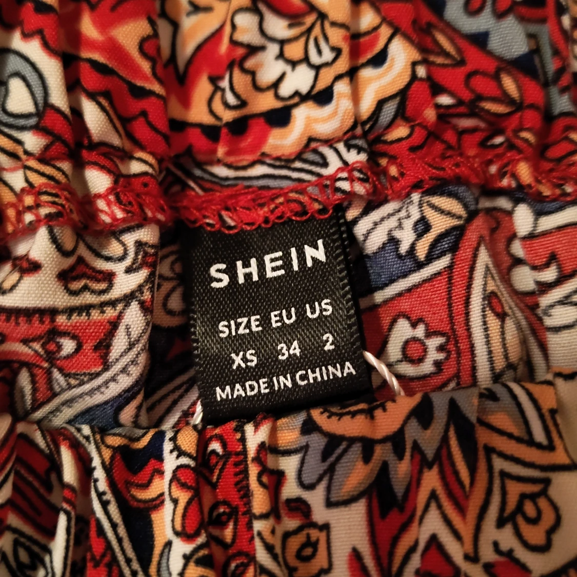 Röd mönstrad kortkjol från SHEIN - 1