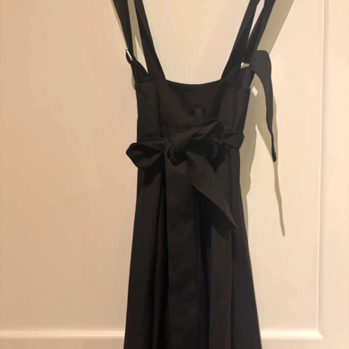 Formula Joven Svart overall med rosett - 2