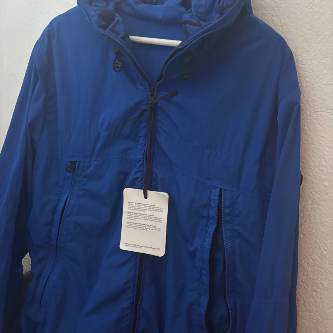 Blå vindjacka Moncler Monteint