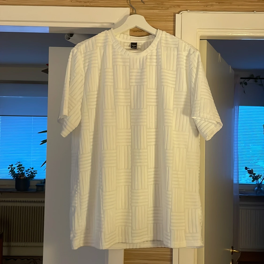 Vit t-shirt med struktur från Manfinity