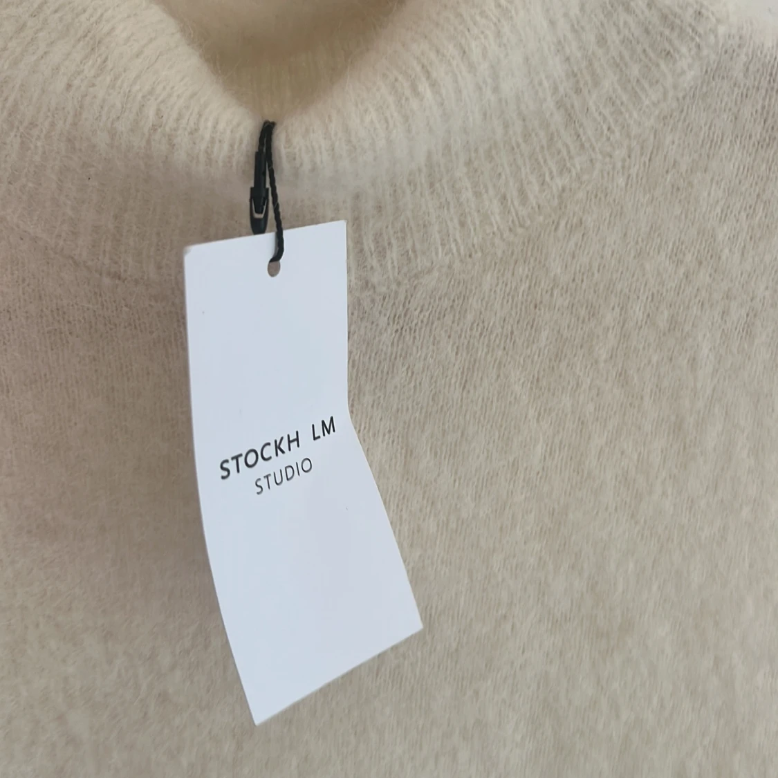 Vit stickad väst från Stockh LM Studio - 1