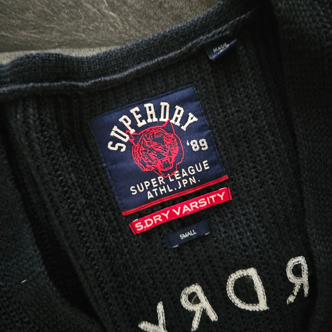 Svart cardigan från Superdry - 2
