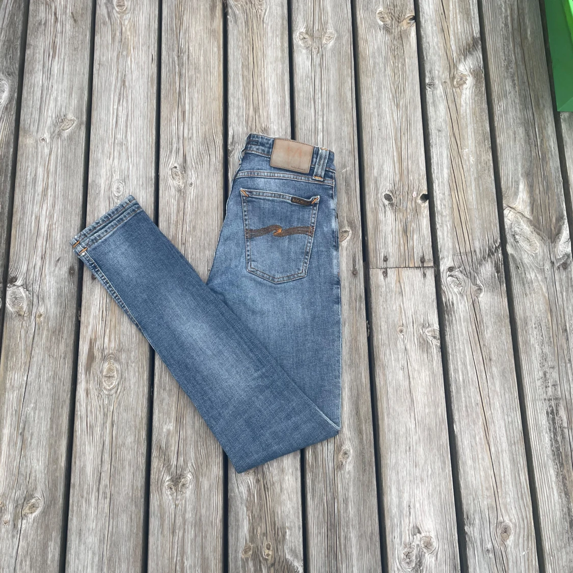 Ijusblåa nudie jeans - 1