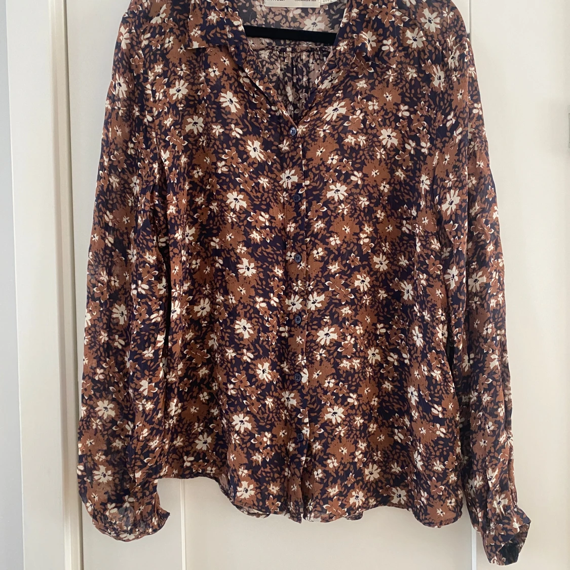 Blommig blus från InWear