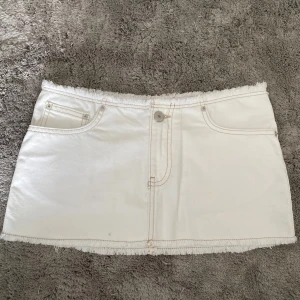Minikjol - Low rise mini skirt aldrig använt prislapp på