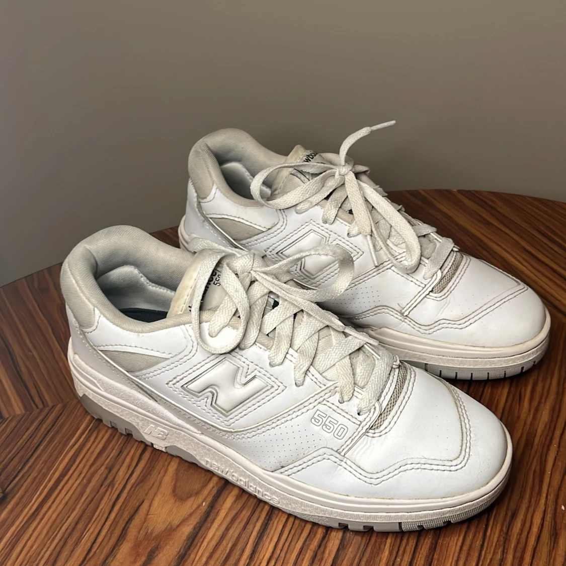 Vita sneakers från New Balance