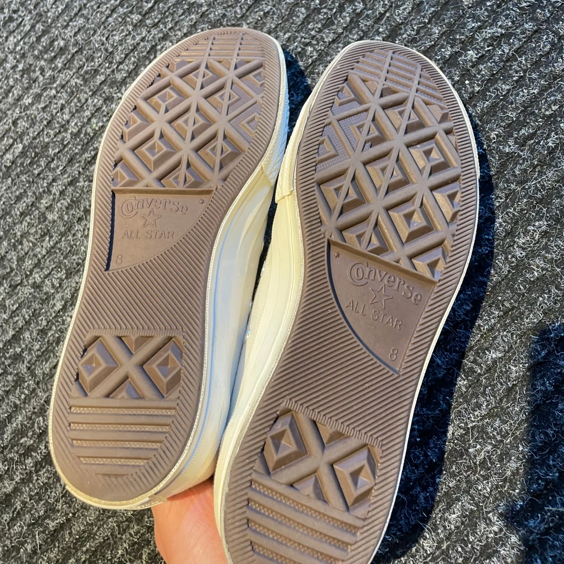 Vita sneakers från Converse x Comme des Garçons - 4