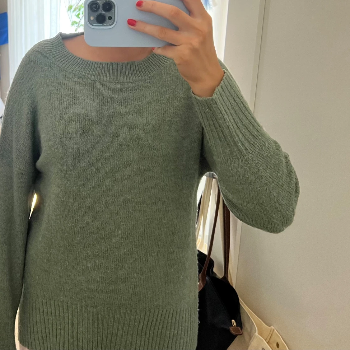 Grön stickad tröja - 1