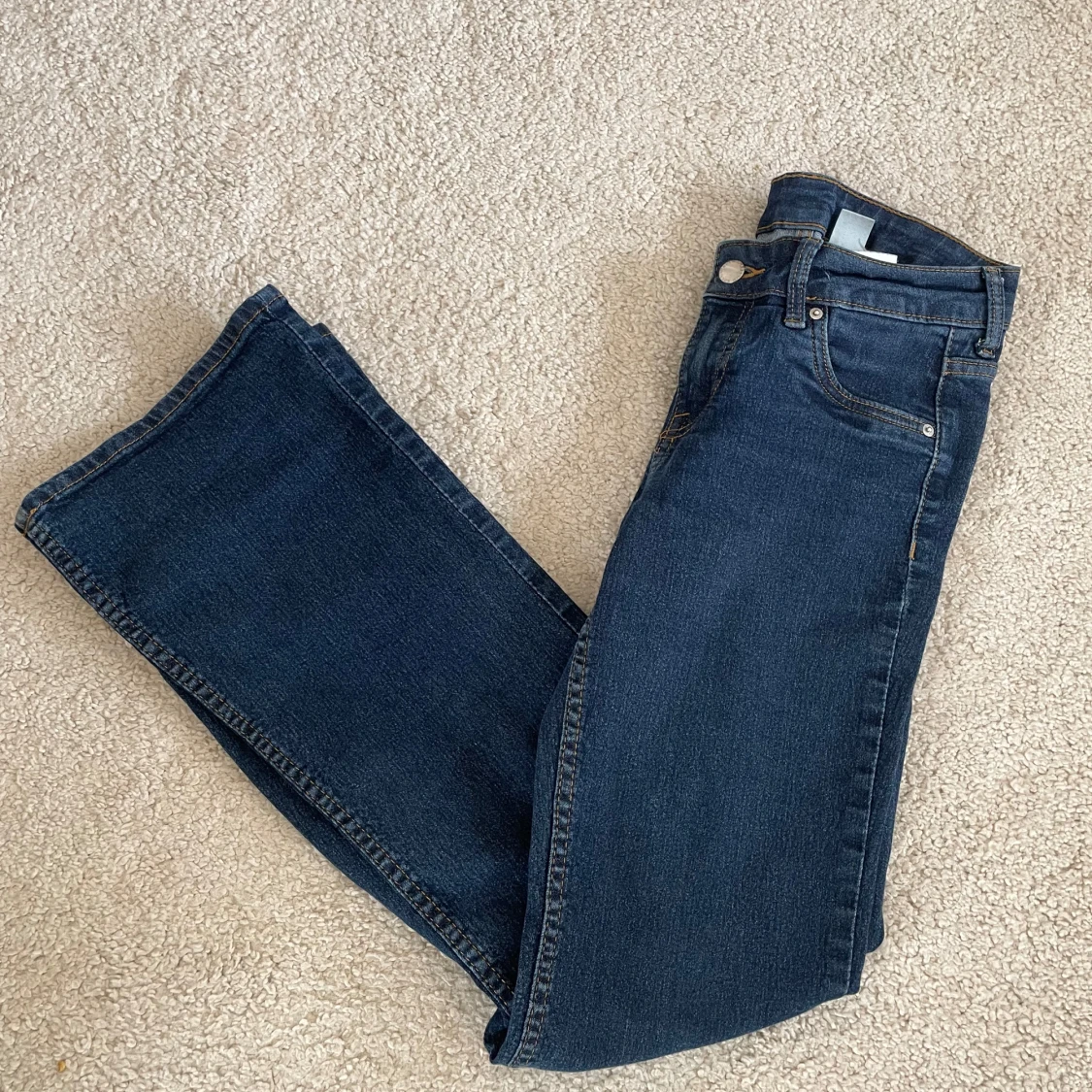 Mörkblå bootcut jeans - 4