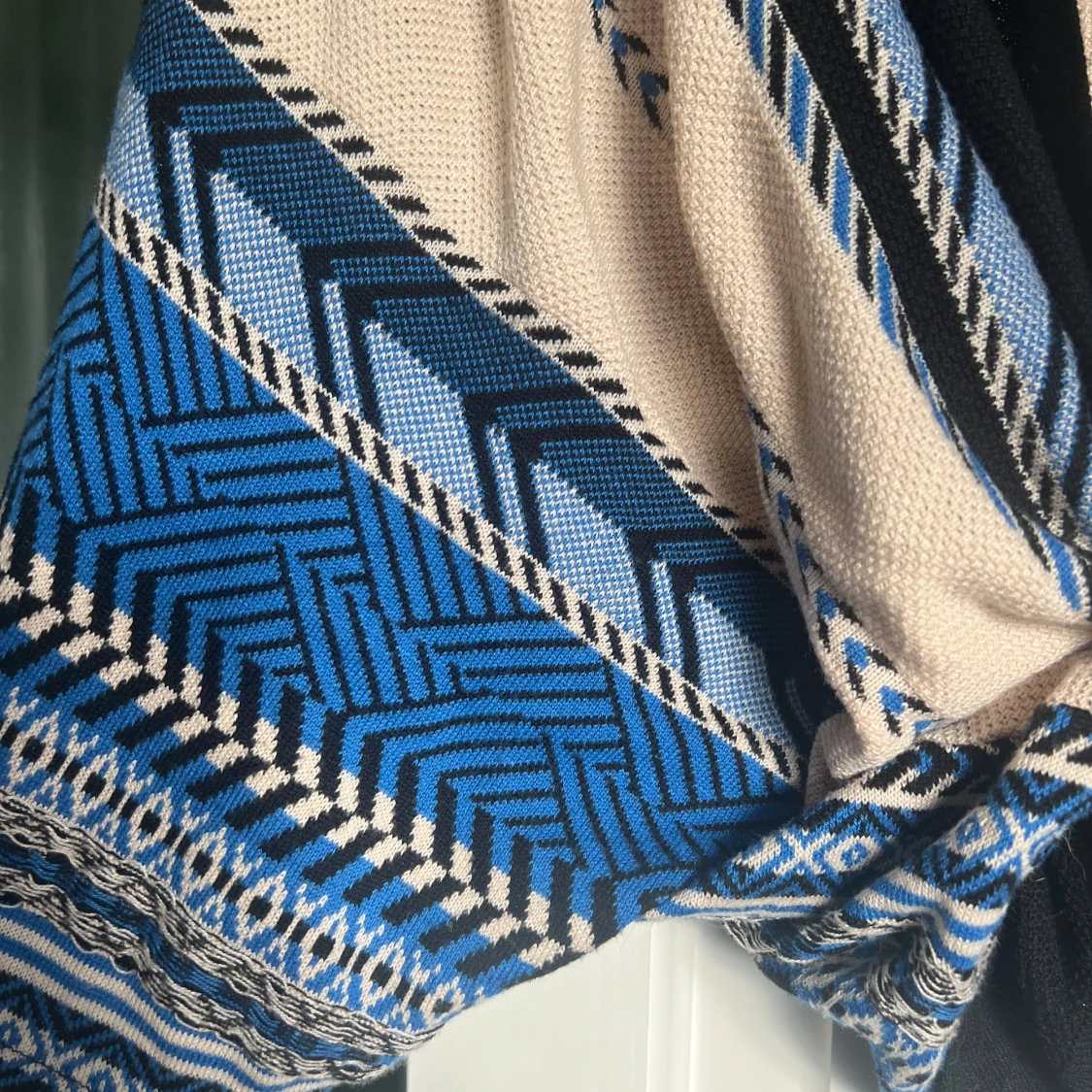 Mönstrad kofta från Amisu - 2