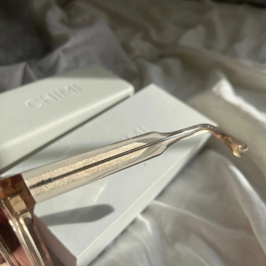 Solglasögonen, Chimi 04 - 1