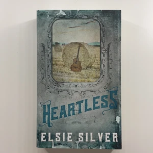 Heartless av Elsie Silver - Boken 'Heartless' av Elsie Silver i oop omslaget!