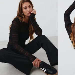 Långärmad topp  - Snygg svart långärmad topp från gina tricot i storlek S, slutsåld på hemsidan och jag har knappt använt den.