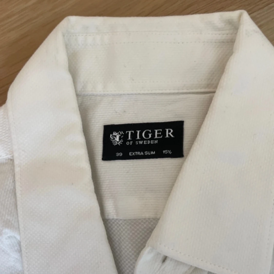 Vit skjorta från Tiger of Sweden - 1