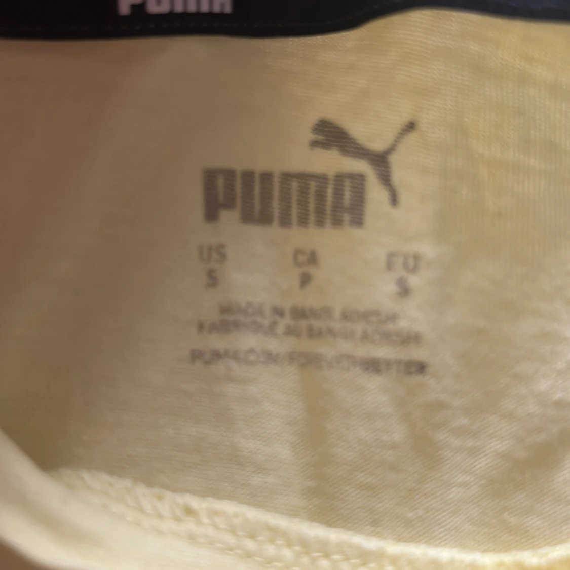Gul t-shirt från Puma - 1