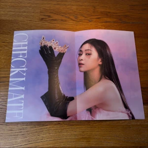 Itzy Ryujin poster  - Från Itzy Checkmate album