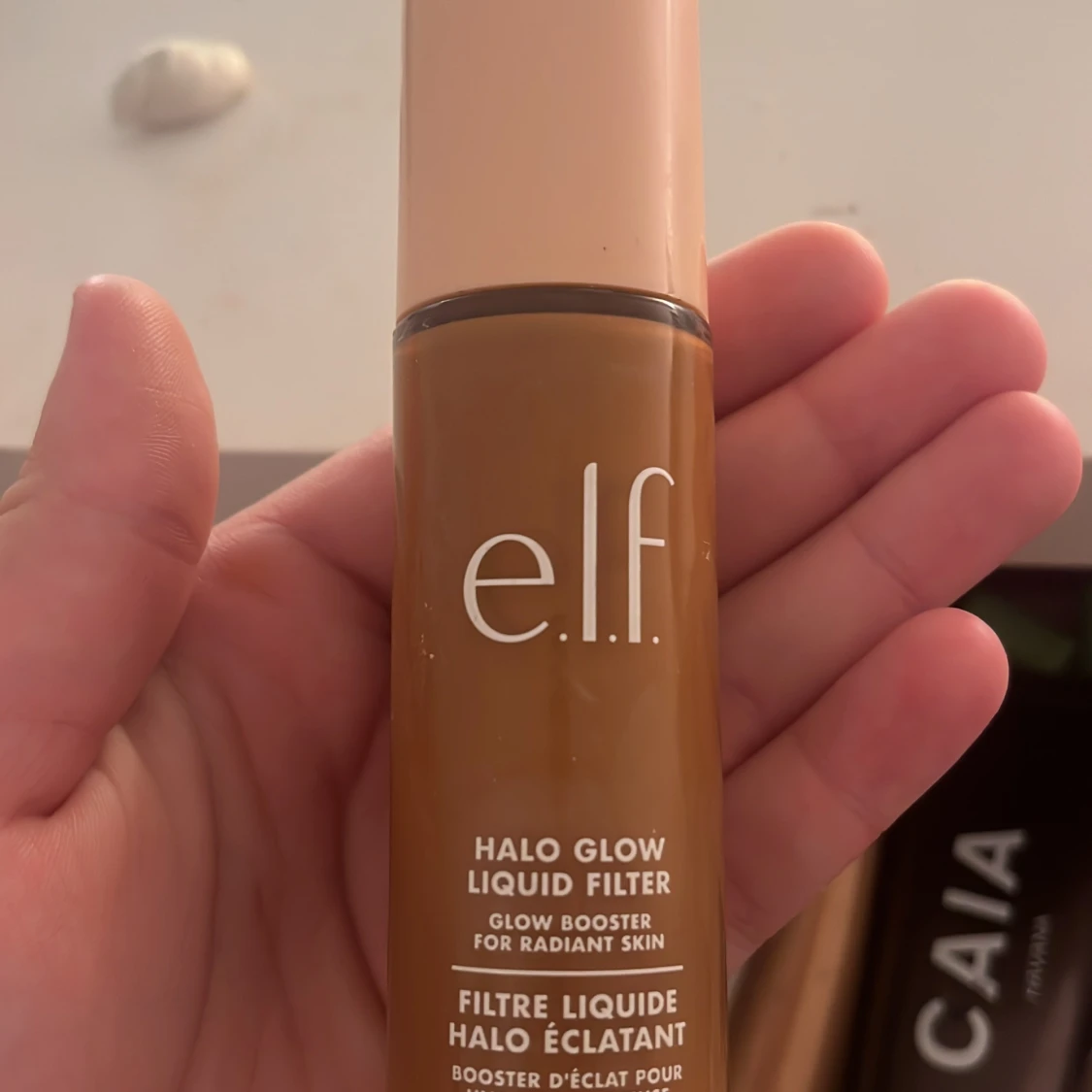 e.l.f. Halo Glow Liquid Filter - 1