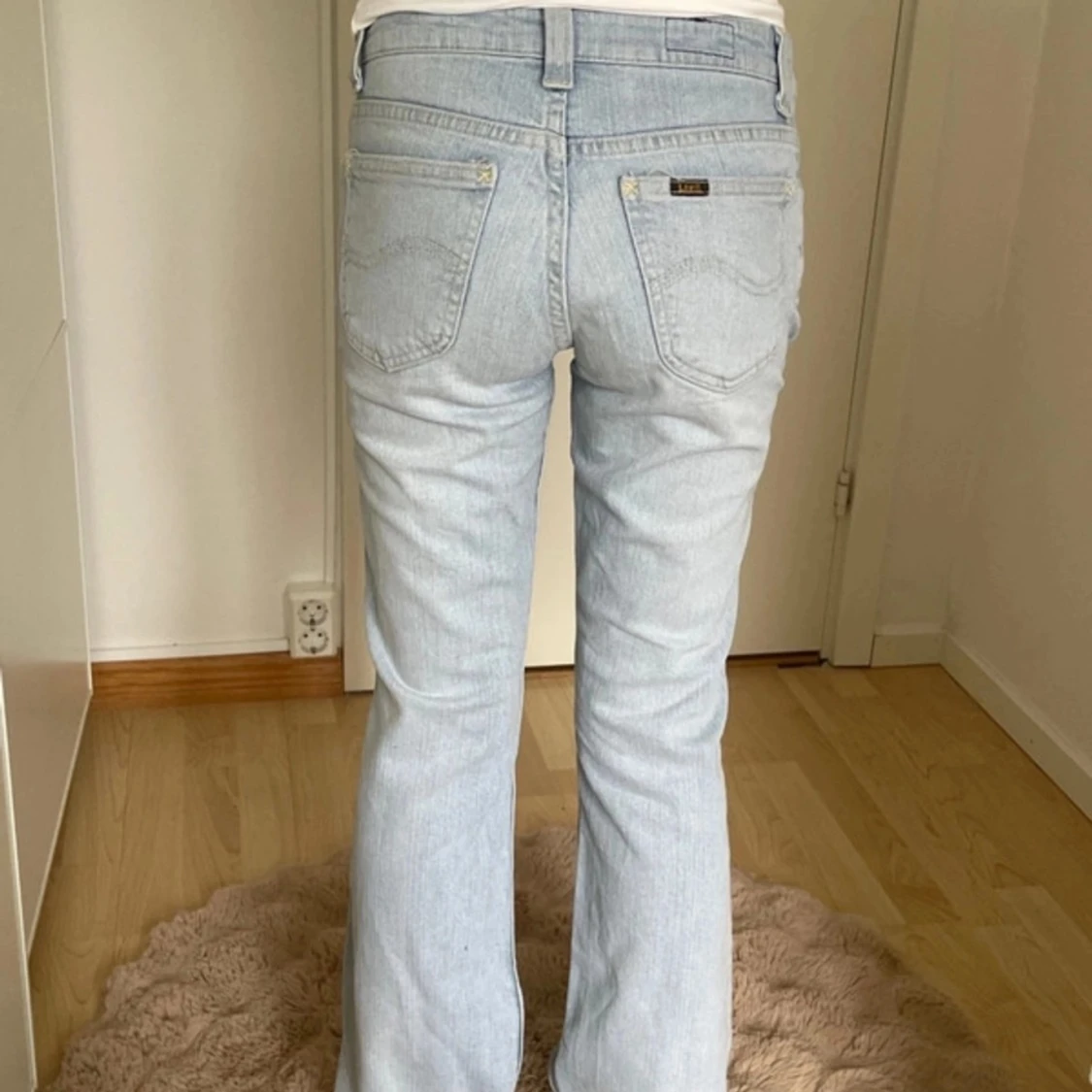 Ljusblå bootcut jeans - 1
