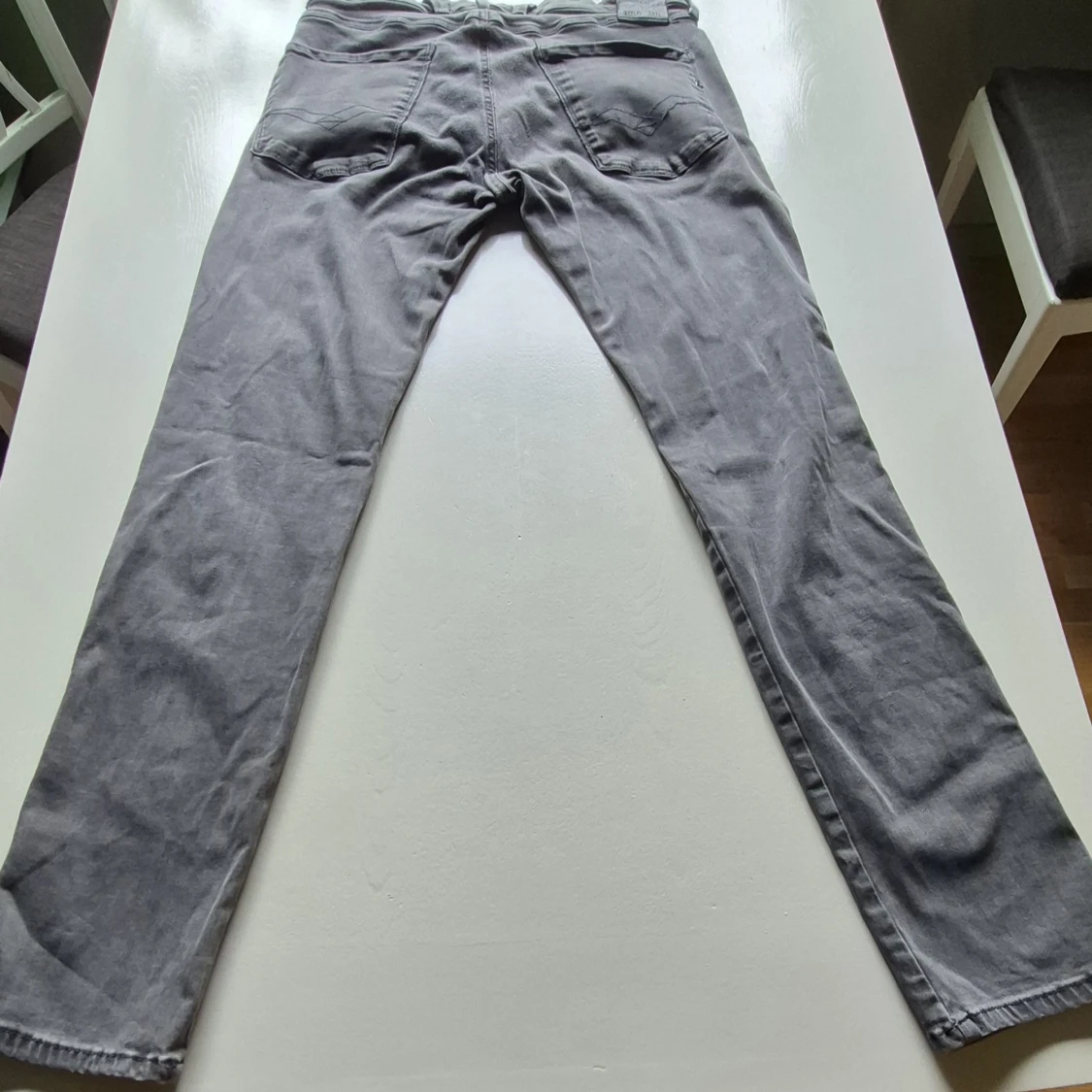 Grå jeansbyxor från Replay Anbass - 1