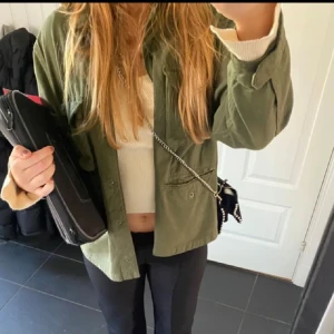 Grön jeansjacka - Jätte snygg grön jeansjacka💕💕