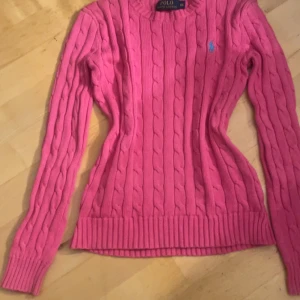 Rosa tröja från Polo Ralph Lauren - Jag har aldrig använt den eftersom det var fel storlek pris kan diskuteras 