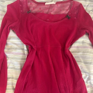 Röd babydoll topp - Röd babydoll topp i storlek XS från oddmolly, pris kan diskuteras vid snabbt köp💞