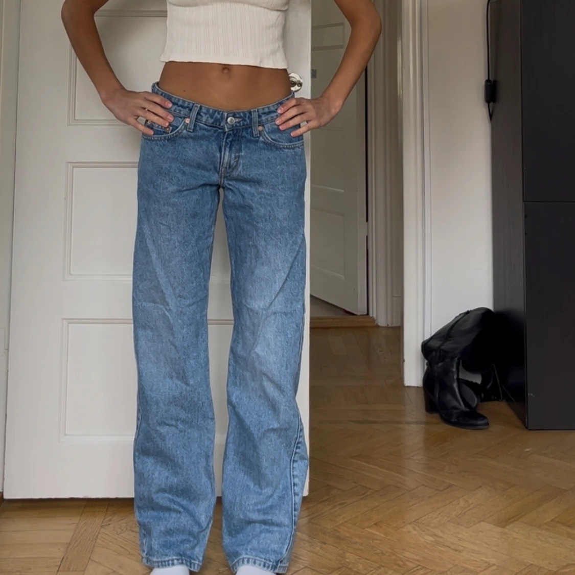 Blå raka jeans från Levi's