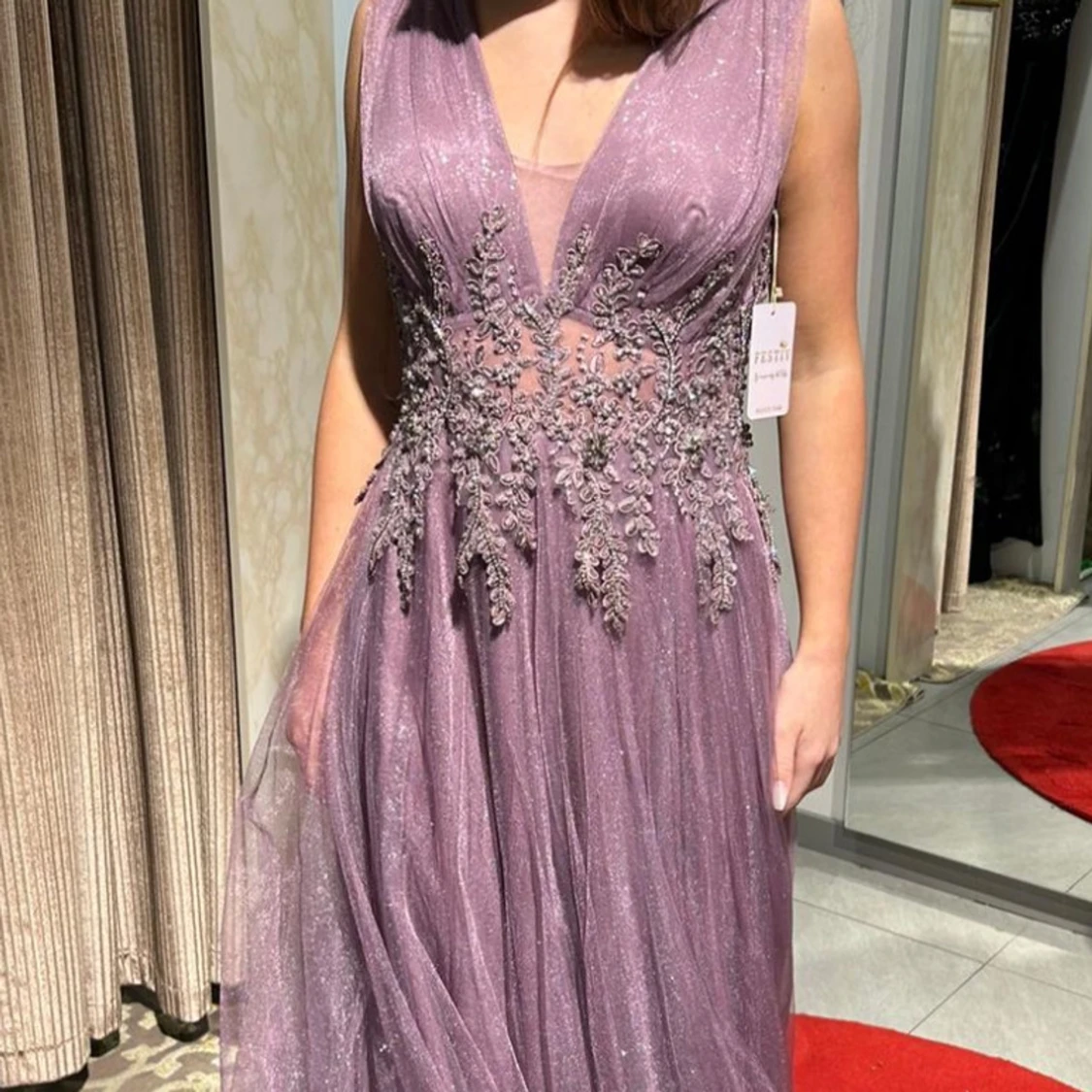 Ljuslila långklänning med silverglitter och broderier - 2