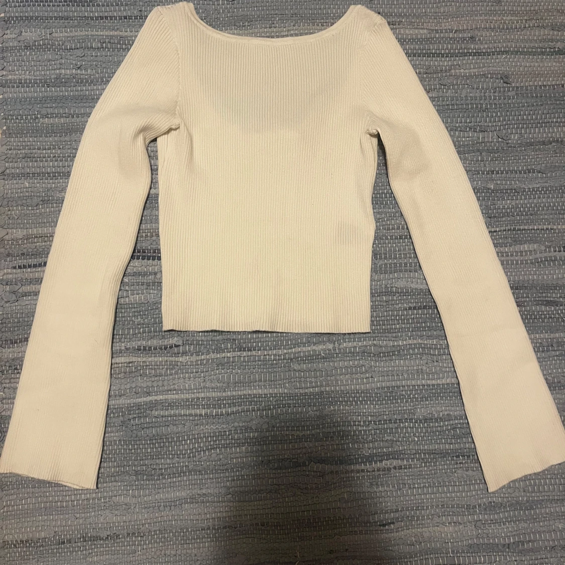 Vit ribbad långärmad topp från H&M