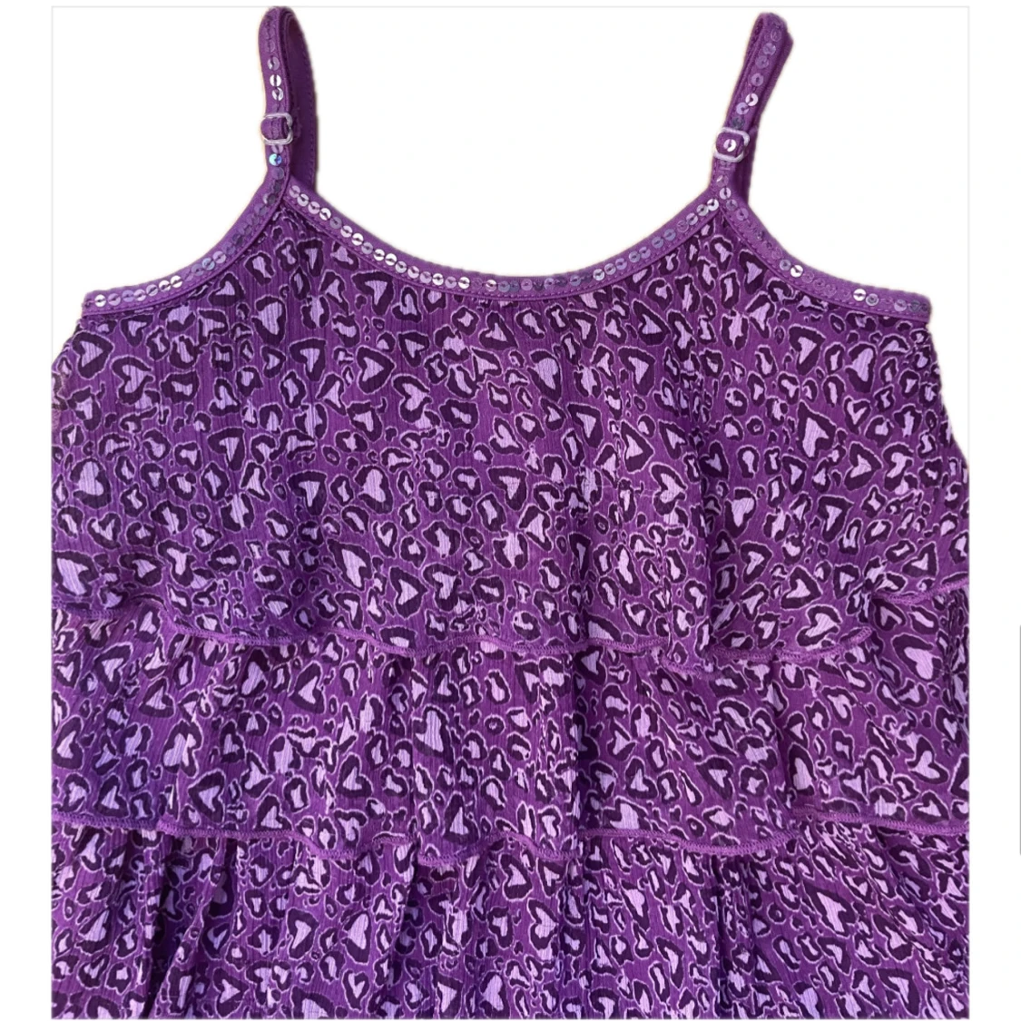 Lila volangklänning med hjärtmönster - 2