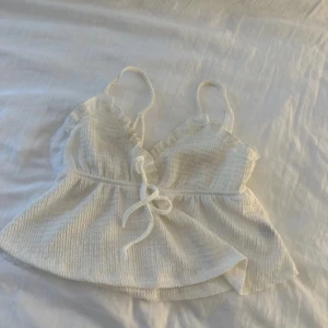 Topp - Söt topp i mycket fint skick! Perfekt till sommaren!